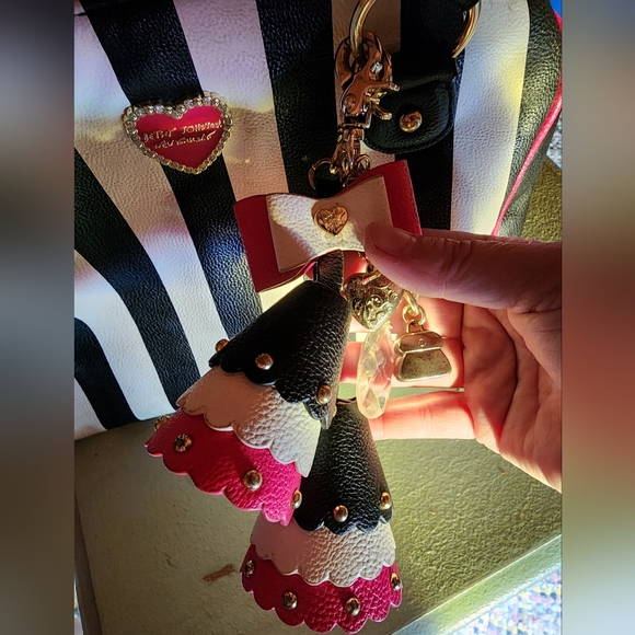 Betsy Johnson Handbag - Picture 3 of 5